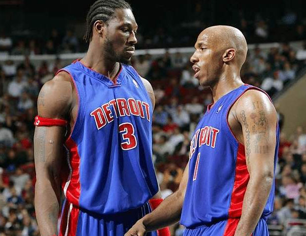 历史战绩碾压!多特主场对门兴豪取12连胜（多特主场对阵门兴豪夺12连胜，历史优势尽显）