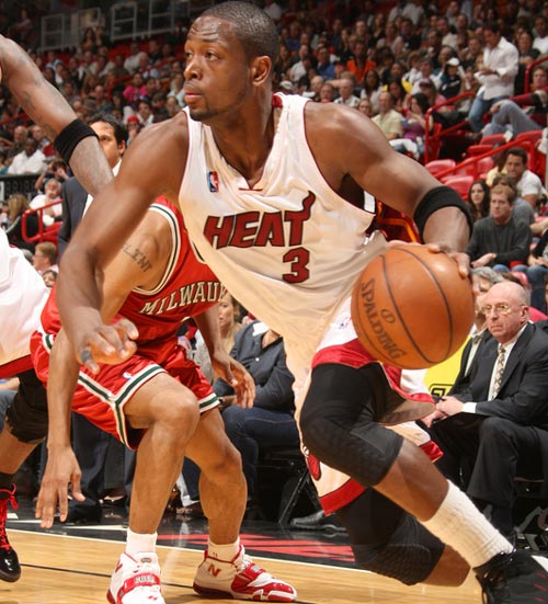 NBA杯8强战东部对阵出炉：魔术vs热火、尼克斯vs猛龙（NBA杯东部八强对阵公布：魔术战热火，尼克斯战猛龙）