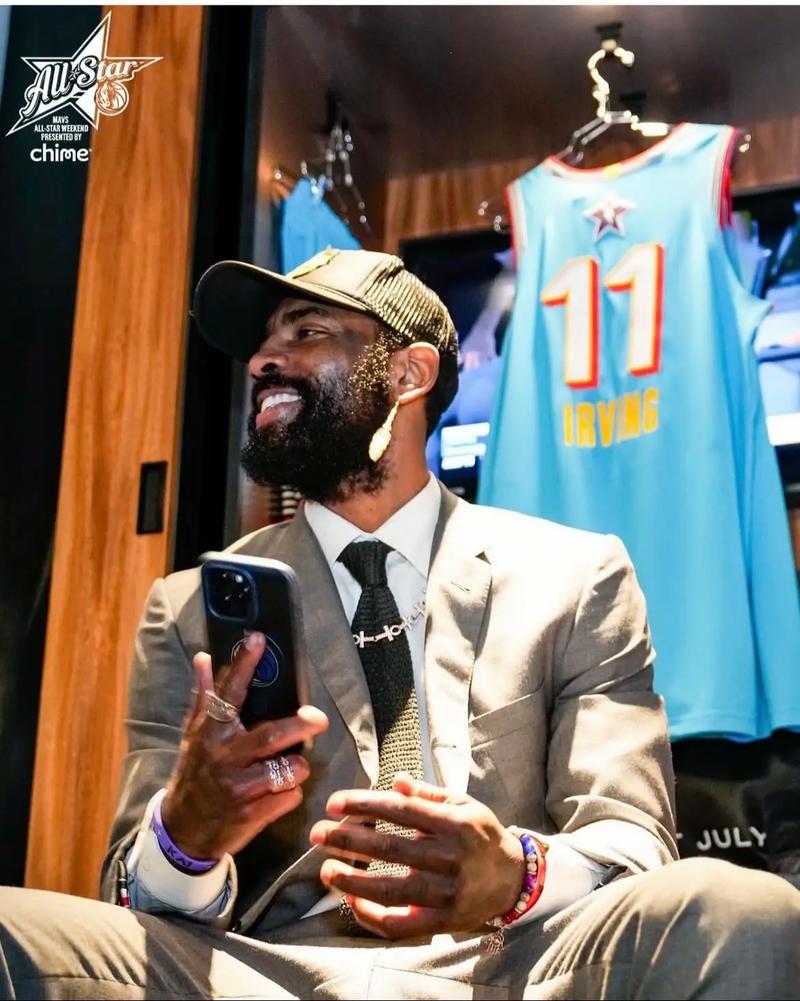 TA：利马传球出色&充满侵略性，他的回归可以丰富曼联打法（TA：利桑德罗传球犀利且富侵略性，复出有望丰富曼联战术）