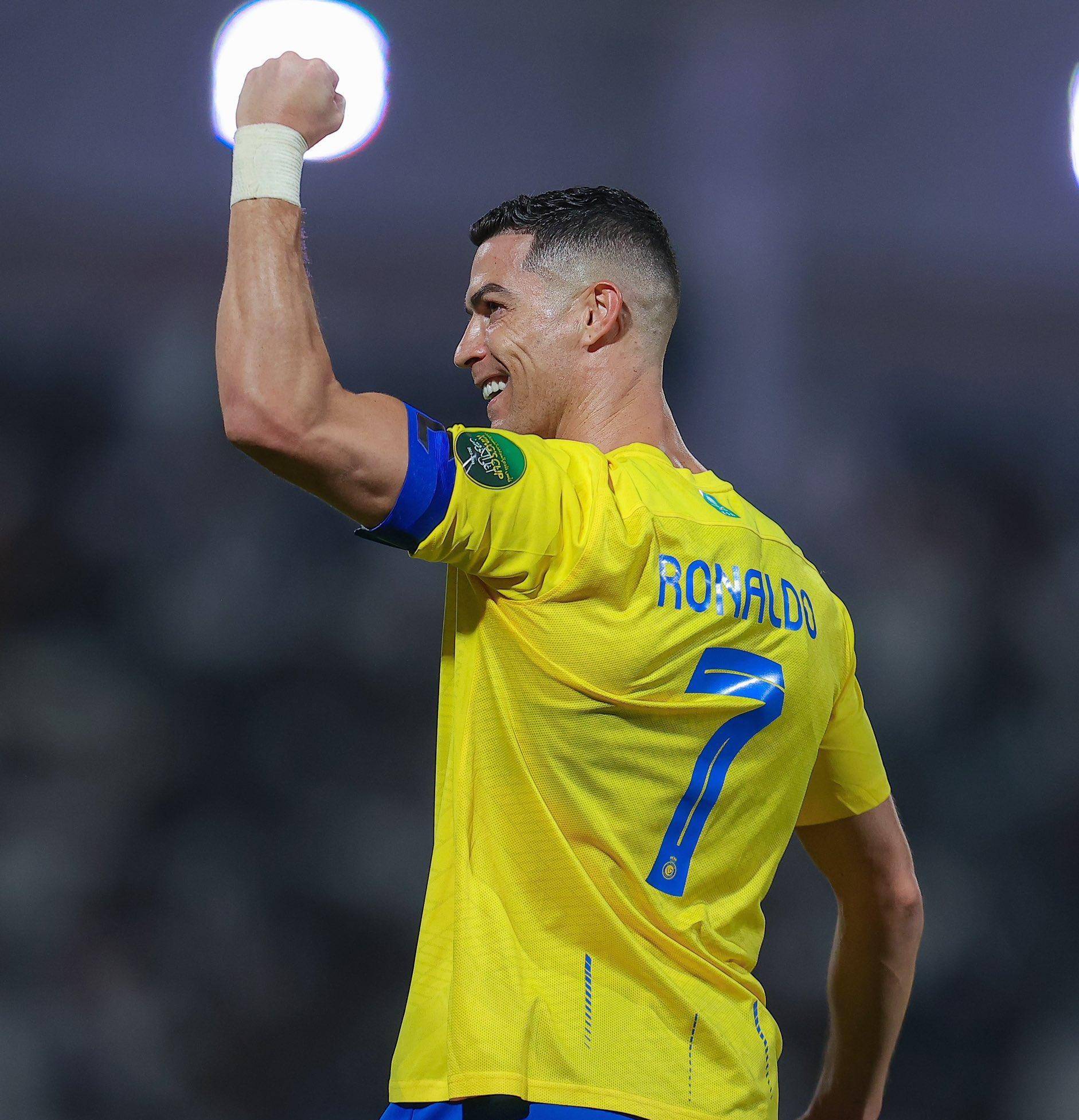 意媒：奇克考虑在冬窗离开米兰，以提升参加世界杯的机会（意媒：奇克或在冬窗告别米兰，力争提升世界杯参赛机会）