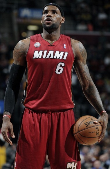 36球，劳塔罗超越克雷斯波独占阿根廷队史射手榜第四位（劳塔罗斩获第36球，超越克雷斯波位列阿根廷队史射手榜第4）