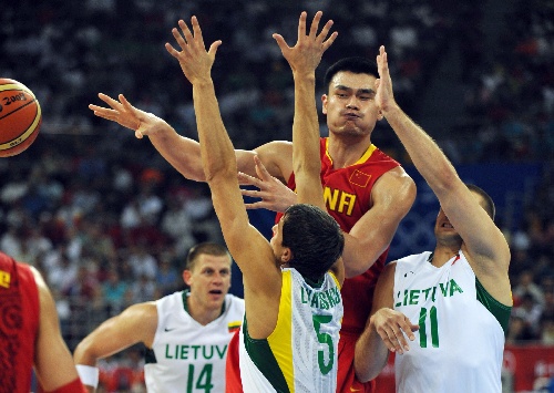 雷霆本赛季首次遭遇连败 两场比赛合计输掉35分&对手都是马刺（雷霆赛季首次连败：连续两场不敌马刺，累计净负35分）