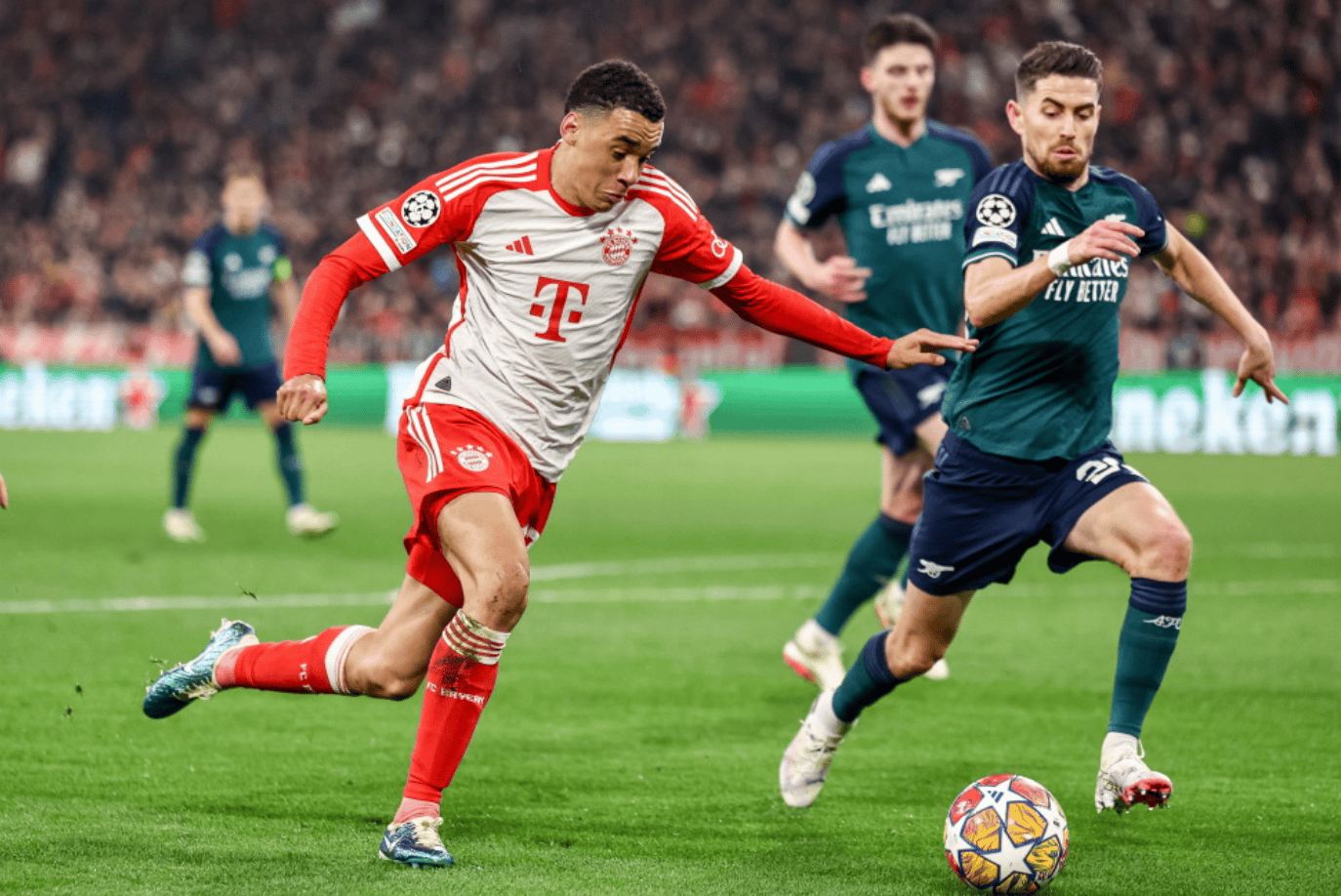 图片报：为尽早续约于帕，拜仁可能会在解约金问题上作出妥协（图片报：为加速与于帕续约，拜仁或在解约金条款上让步）