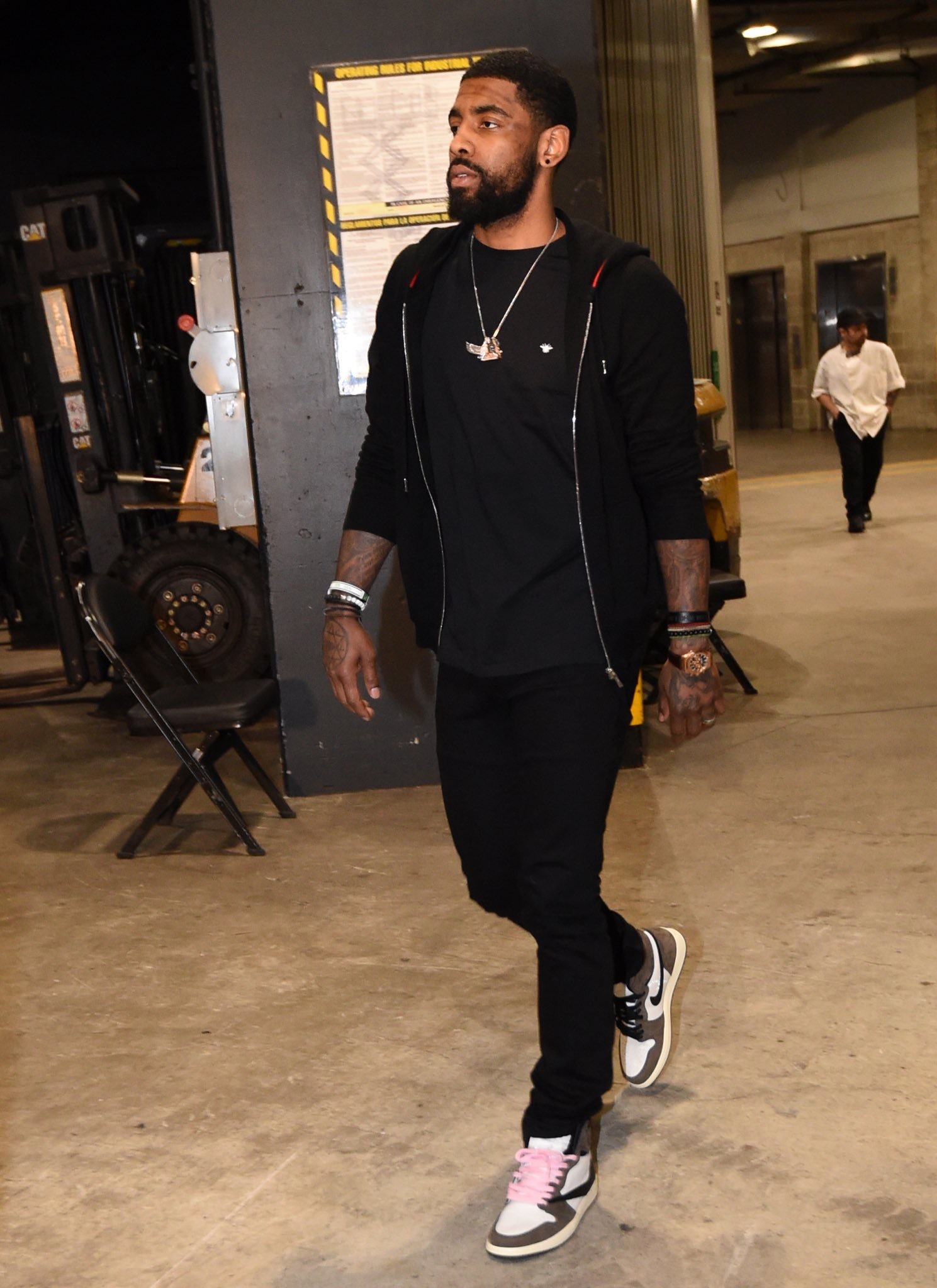 明日森林狼战掘金伤病：麦丹大概率出战，戈登等三将缺席（森林狼vs掘金明日伤情：麦丹有望出战，戈登等三人缺席）