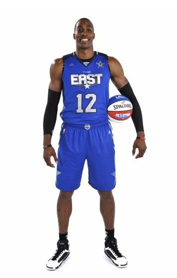 曼联冲击欧冠资格压力巨大（曼联争夺欧冠席位压力山大）