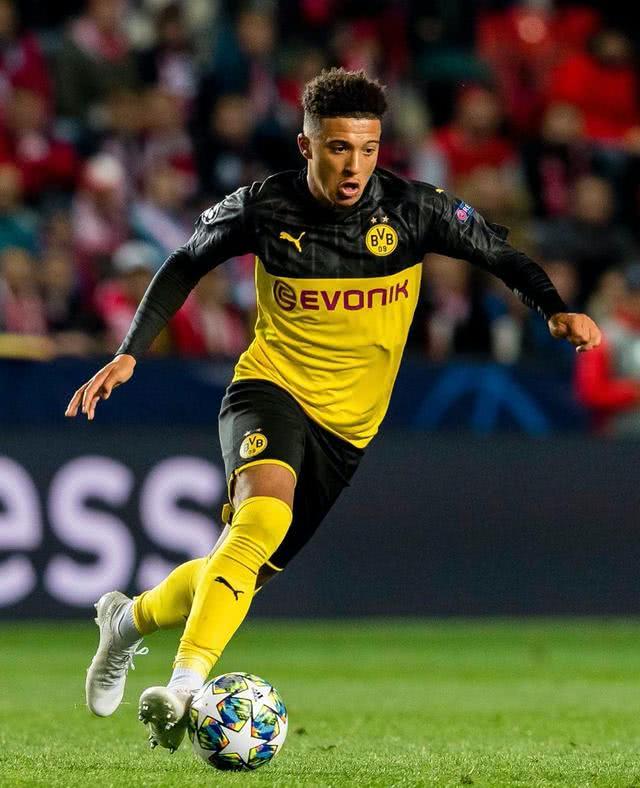 奥格斯堡2-0勒沃库森，吉安努利斯传射，药厂三中门框（奥格斯堡2-0击败勒沃库森：吉安努利斯一传一射，药厂三度憾中门框）