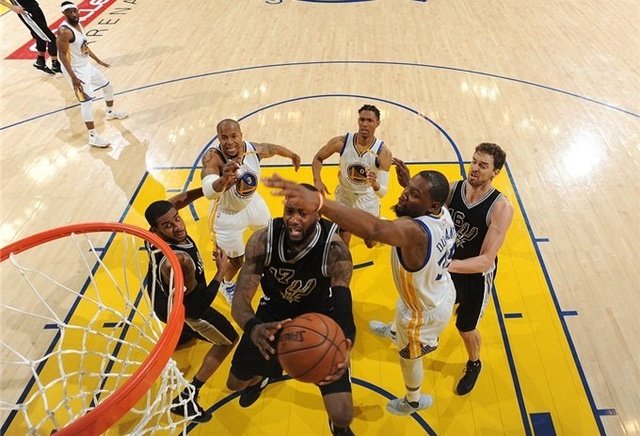 法尔克：由于可能不会买断雅克松，拜仁在关注中日德兰前锋朱（法尔克：拜仁或不买断雅克松，转而关注中日德兰前锋朱）