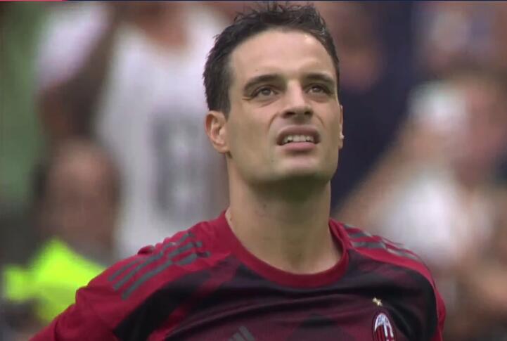 亚历山大·沃尔科维奇：场均得分与进球领跑联盟（亚历山大·沃尔科维奇：场均得分和进球数均居联盟榜首）